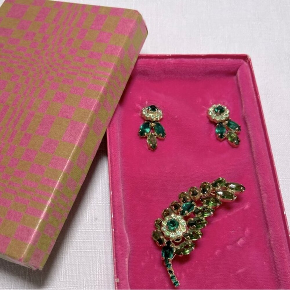Flower Flare Spray Green Rhinestone Clip-On Earrings and Brooch Vintage